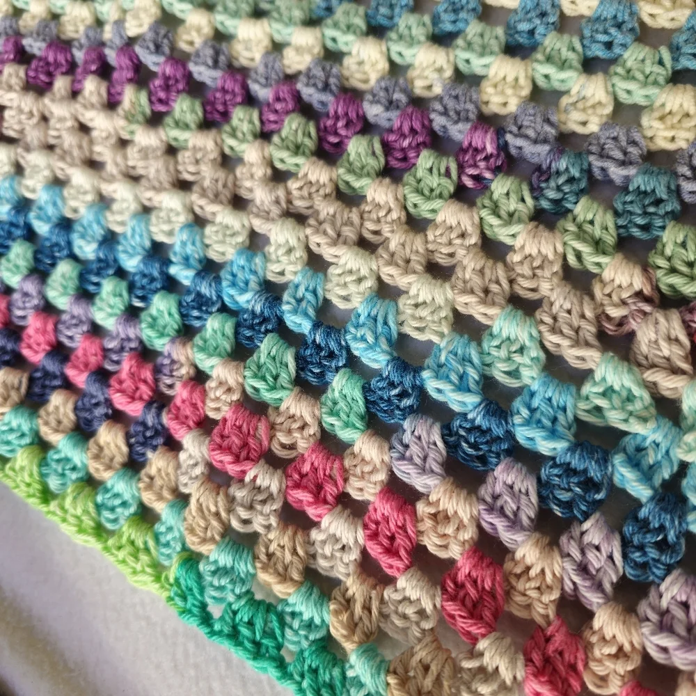 new never used Grandma Square Crochet Throw Blanket hand made about‎ 38x38